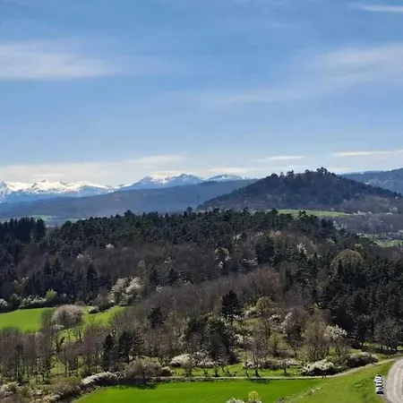 Maison De Bourg *